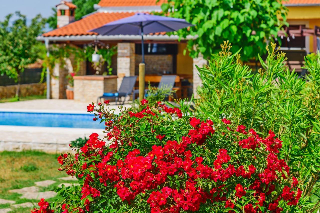 Sunny House Villa Smokovic Exteriör bild